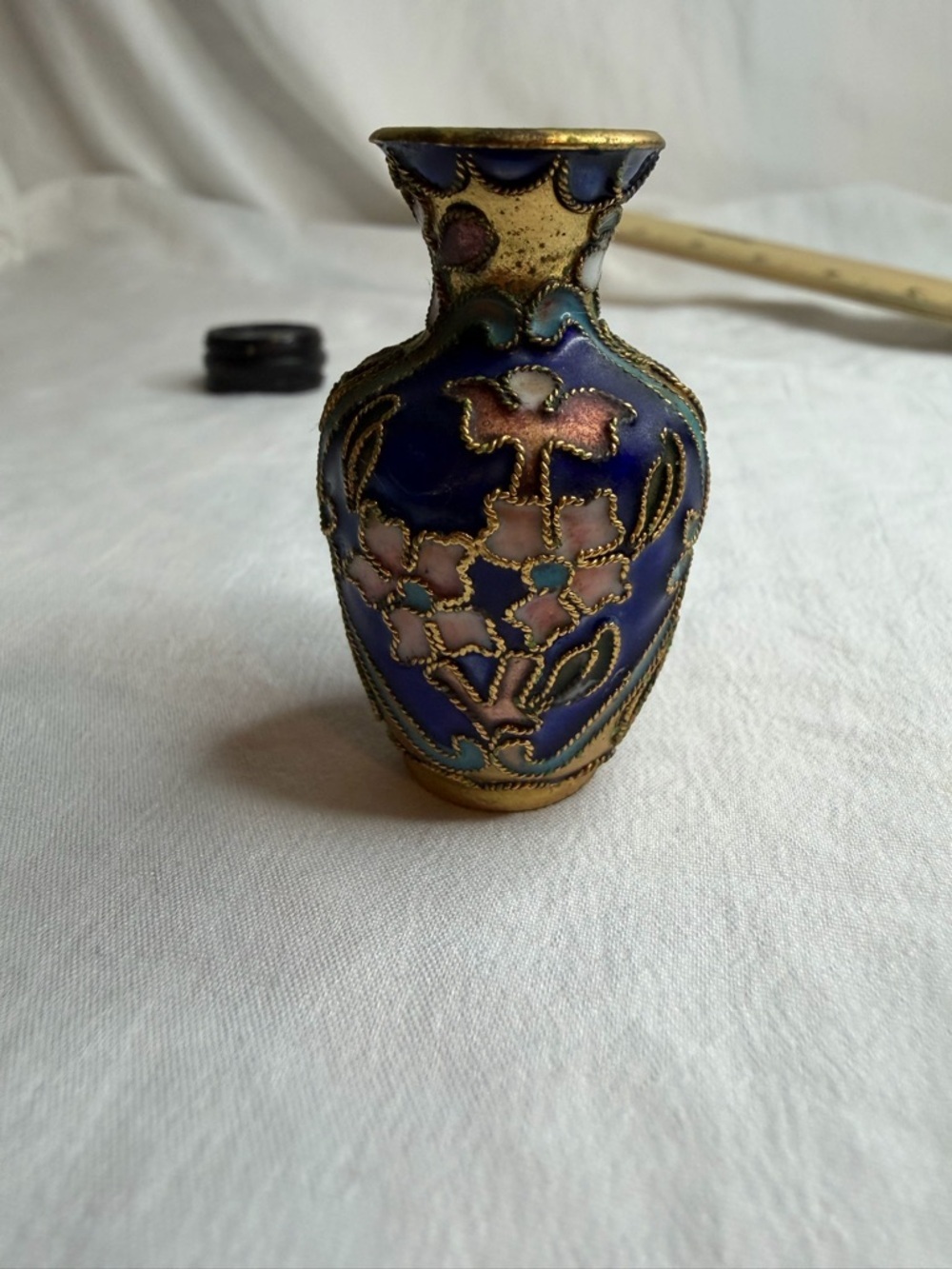 Vintage Mini Cobalt Blue Cloisonné Vase with Wood Stand - 2" Floral Enamel - Picture 5 of 10